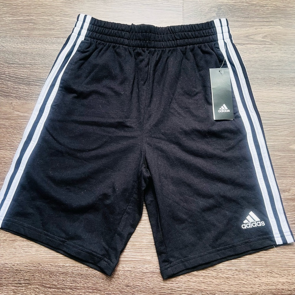 NWT Adidas Black And White Stripes Boys Athletic Shorts Size L (14/16)